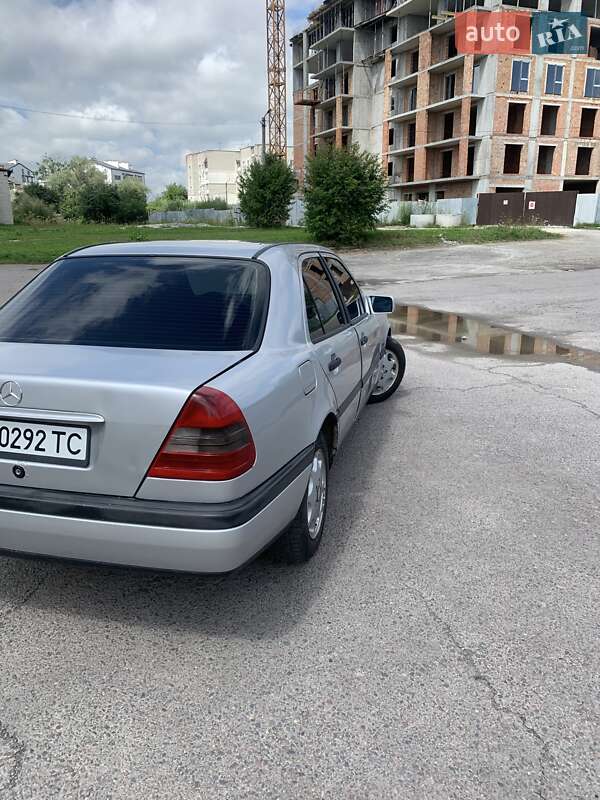 Седан Mercedes-Benz C-Class 1995 в Пустомытах