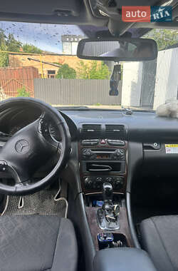 Универсал Mercedes-Benz C-Class 2004 в 
