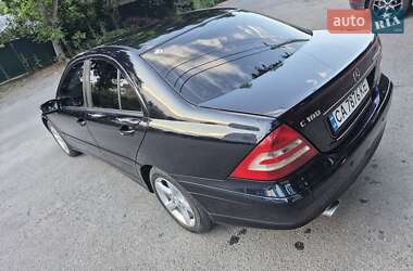 Седан Mercedes-Benz C-Class 2006 в 