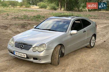 Купе Mercedes-Benz C-Class 2001 в 