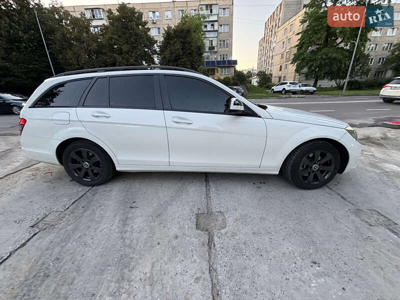 Универсал Mercedes-Benz C-Class 2008 в Львове