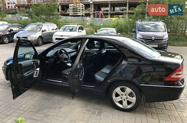 Седан Mercedes-Benz C-Class 2006 в 