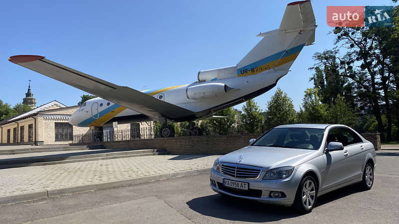 Седан Mercedes-Benz C-Class 2008 в Киеве