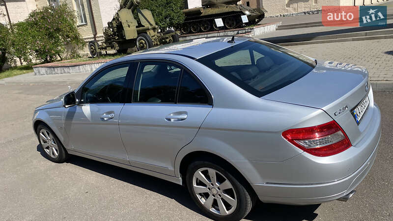 Седан Mercedes-Benz C-Class 2008 в Киеве