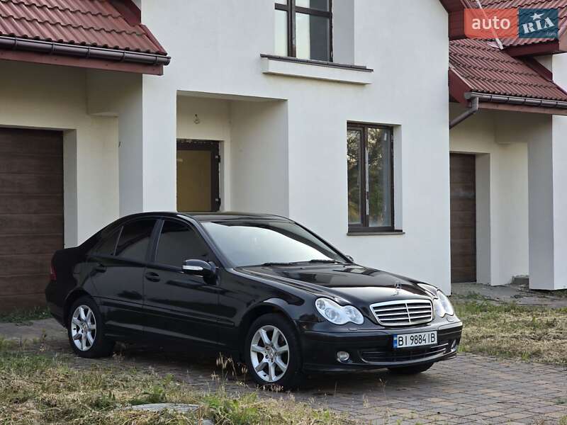 Седан Mercedes-Benz C-Class 2007 в Гадячі