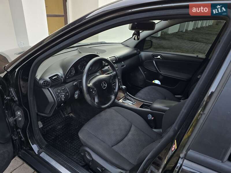 Седан Mercedes-Benz C-Class 2007 в Гадячі