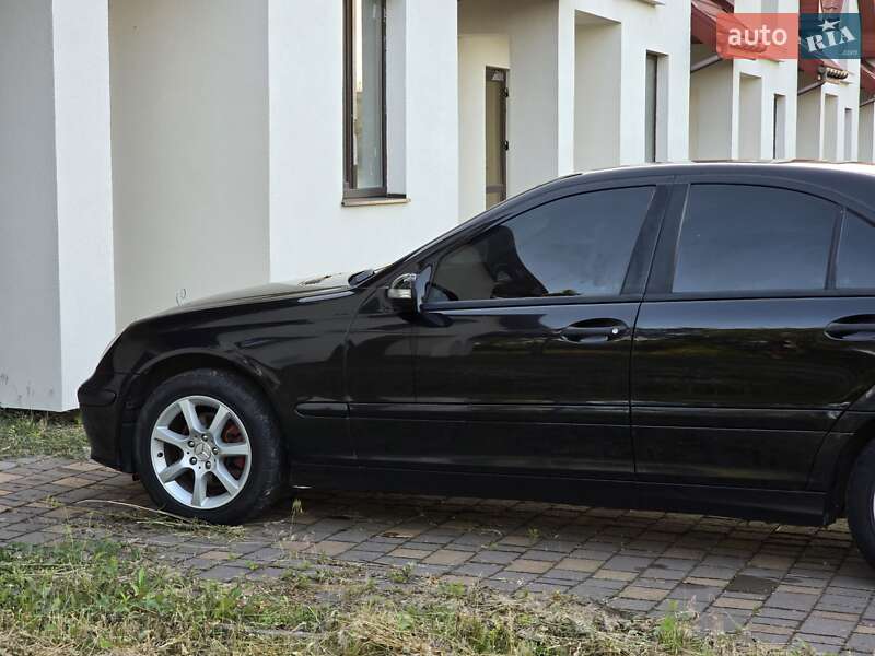 Седан Mercedes-Benz C-Class 2007 в Гадячі