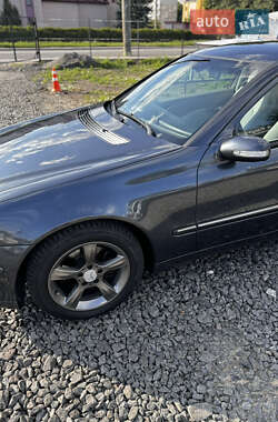 Купе Mercedes-Benz C-Class 2004 в 