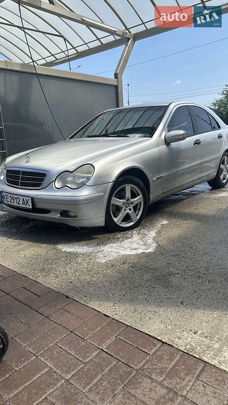 Седан Mercedes-Benz C-Class 2002 в Днепре