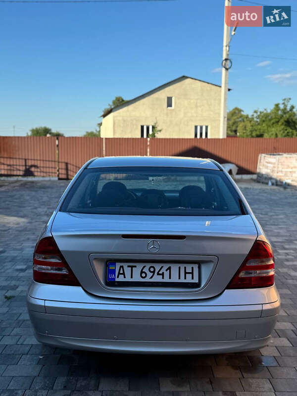 Седан Mercedes-Benz C-Class 2004 в Ивано-Франковске