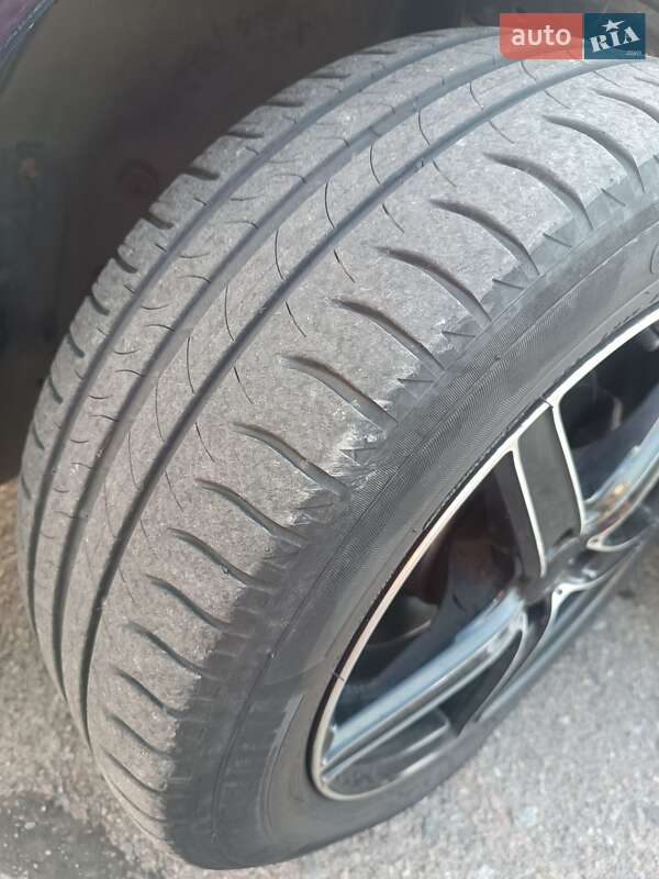 Седан Mercedes-Benz C-Class 2005 в Ровно