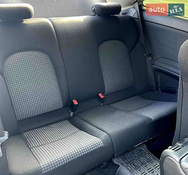 Универсал Mercedes-Benz C-Class 2004 в Новой Водолаге