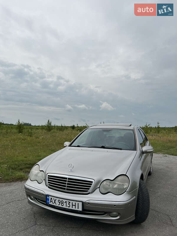 Седан Mercedes-Benz C-Class 2002 в Полонном