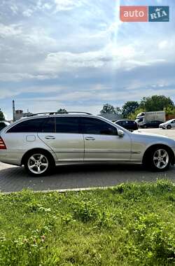 Универсал Mercedes-Benz C-Class 2004 в 