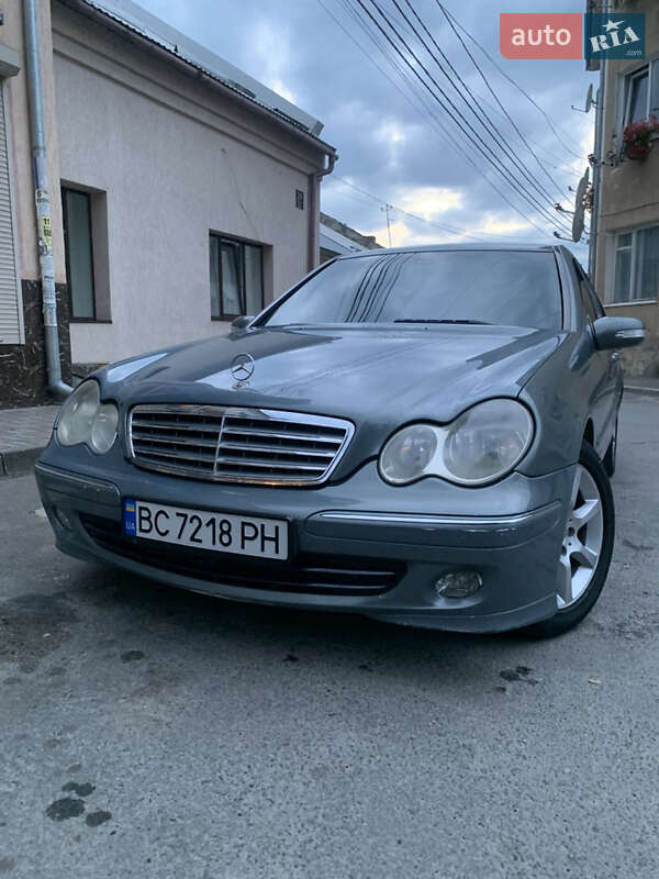 Седан Mercedes-Benz C-Class 2006 в Николаеве