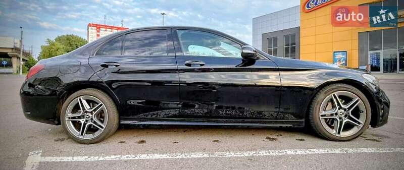 Седан Mercedes-Benz C-Class 2019 в Львові