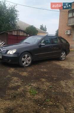 Универсал Mercedes-Benz C-Class 2004 в 