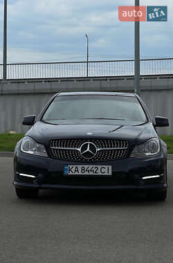Седан Mercedes-Benz C-Class 2011 в Киеве