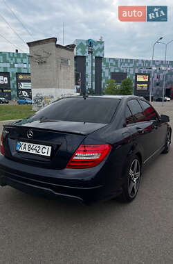 Седан Mercedes-Benz C-Class 2011 в 