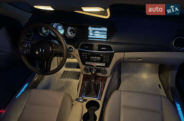 Седан Mercedes-Benz C-Class 2011 в 
