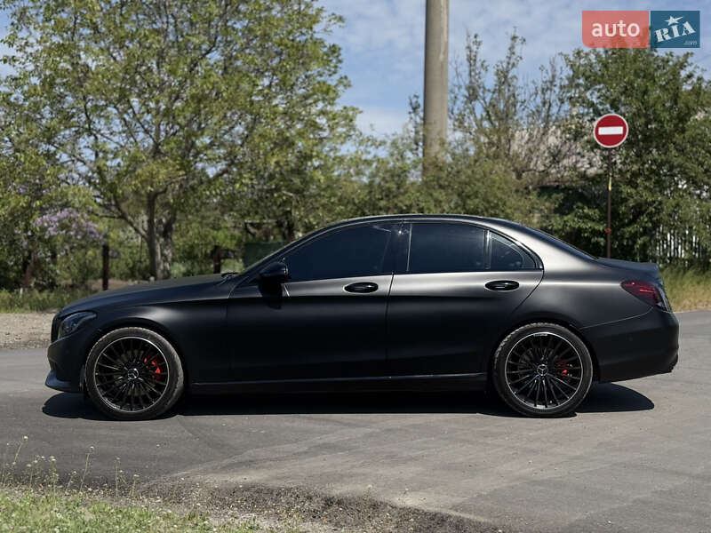 Седан Mercedes-Benz C-Class 2017 в Дніпрі