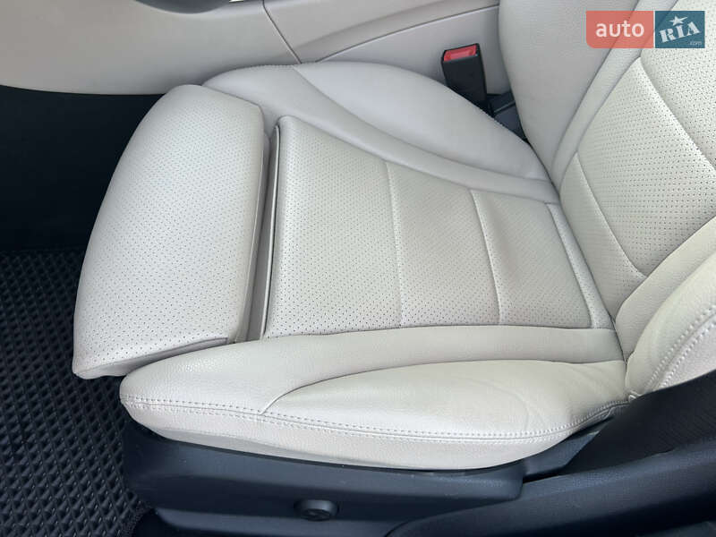 Седан Mercedes-Benz C-Class 2017 в Киеве