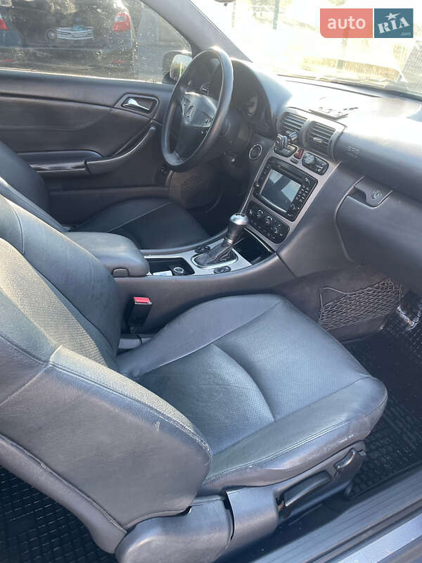 Купе Mercedes-Benz C-Class 2003 в Киеве
