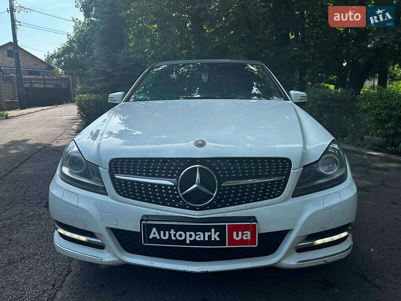 Седан Mercedes-Benz C-Class 2012 в Киеве