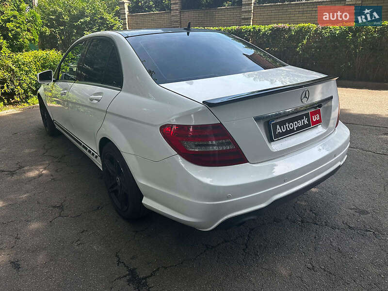 Седан Mercedes-Benz C-Class 2012 в Киеве