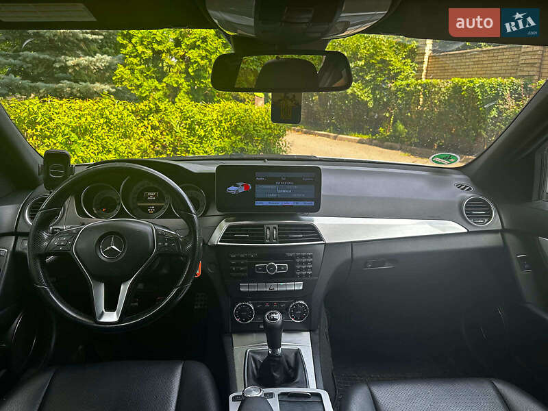 Седан Mercedes-Benz C-Class 2012 в Киеве