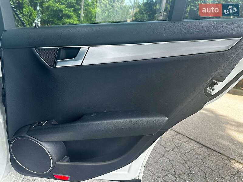 Седан Mercedes-Benz C-Class 2012 в Киеве