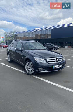 Універсал Mercedes-Benz C-Class 2009 в Чернігові