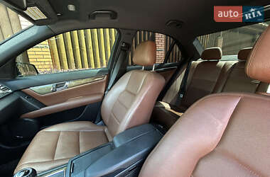 Седан Mercedes-Benz C-Class 2010 в 
