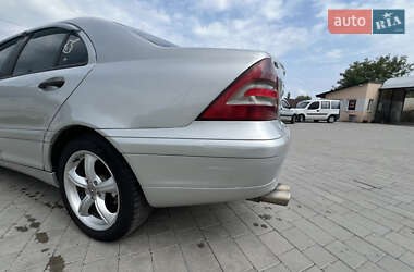Седан Mercedes-Benz C-Class 2000 в 