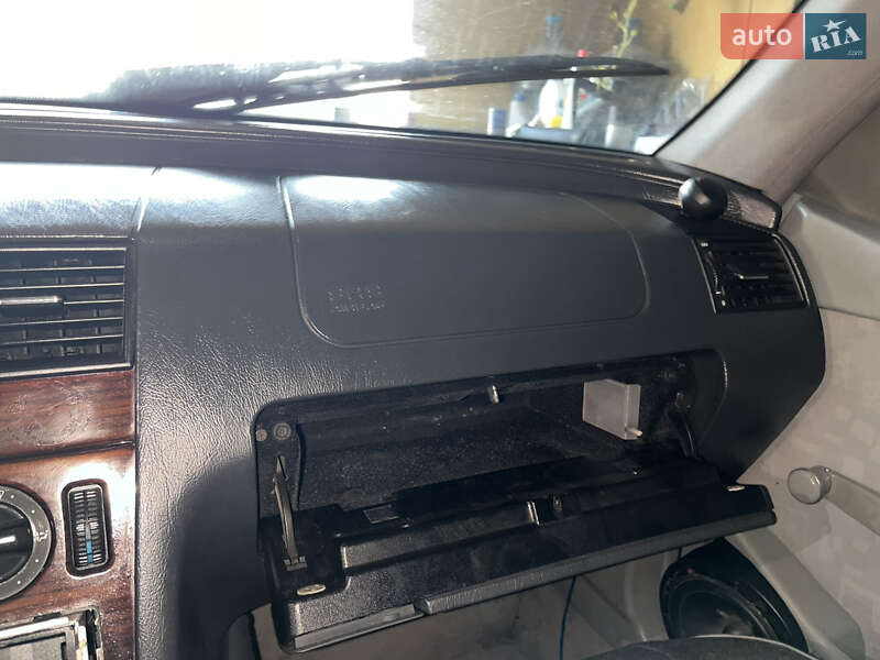 Седан Mercedes-Benz C-Class 1997 в Киеве фото 5 Седан Mercedes-Benz C-Class 1997 в Киеве