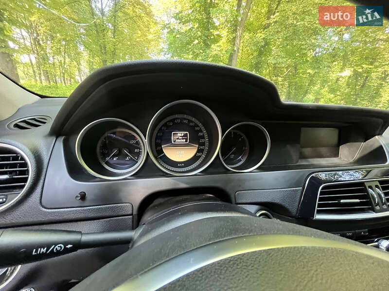 Универсал Mercedes-Benz C-Class 2013 в Жовкве