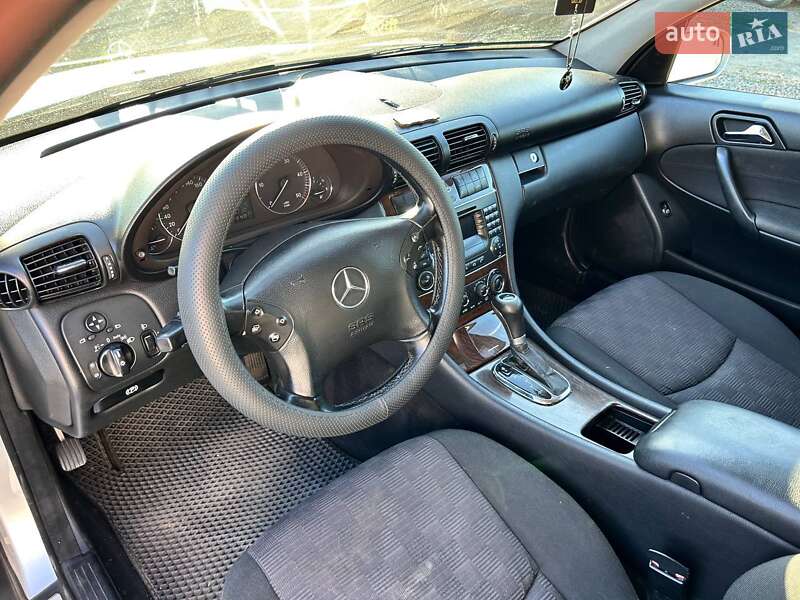 Универсал Mercedes-Benz C-Class 2004 в Одессе
