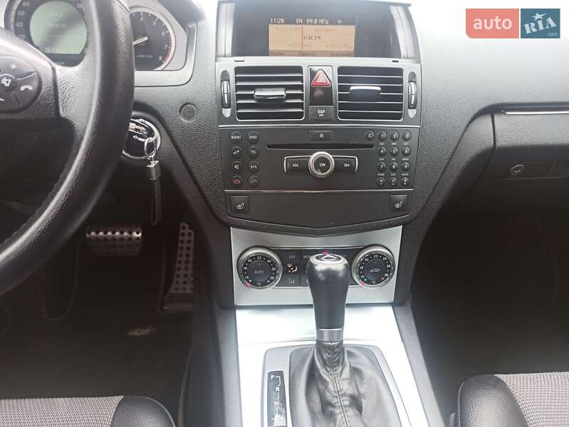 Седан Mercedes-Benz C-Class 2008 в Тыврове