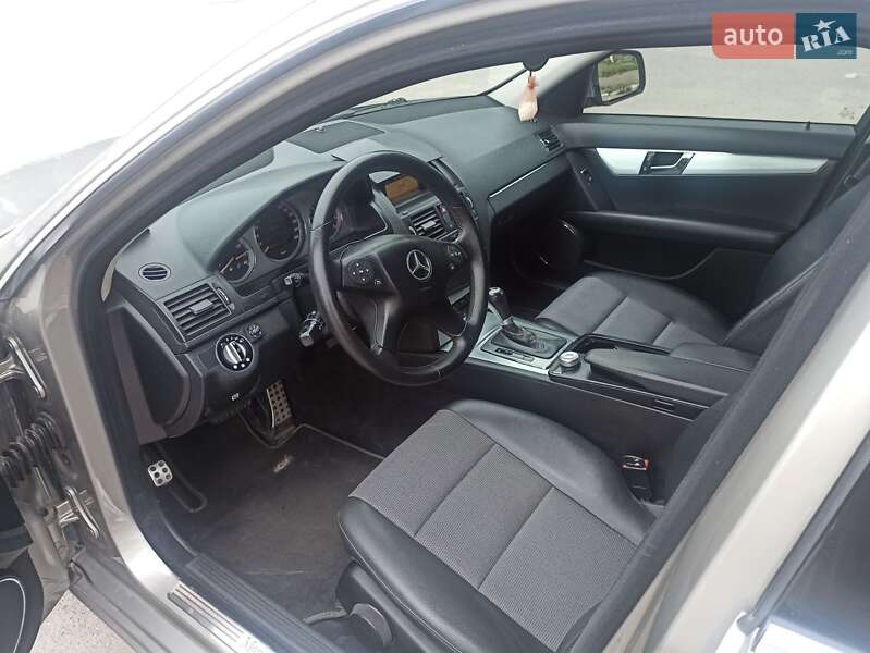Седан Mercedes-Benz C-Class 2008 в Тыврове