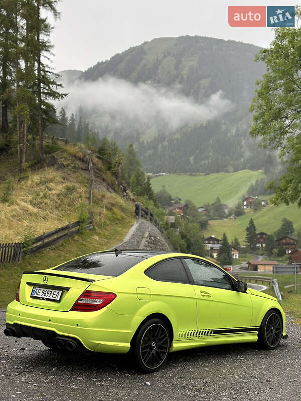 Седан Mercedes-Benz C-Class 2013 в Днепре