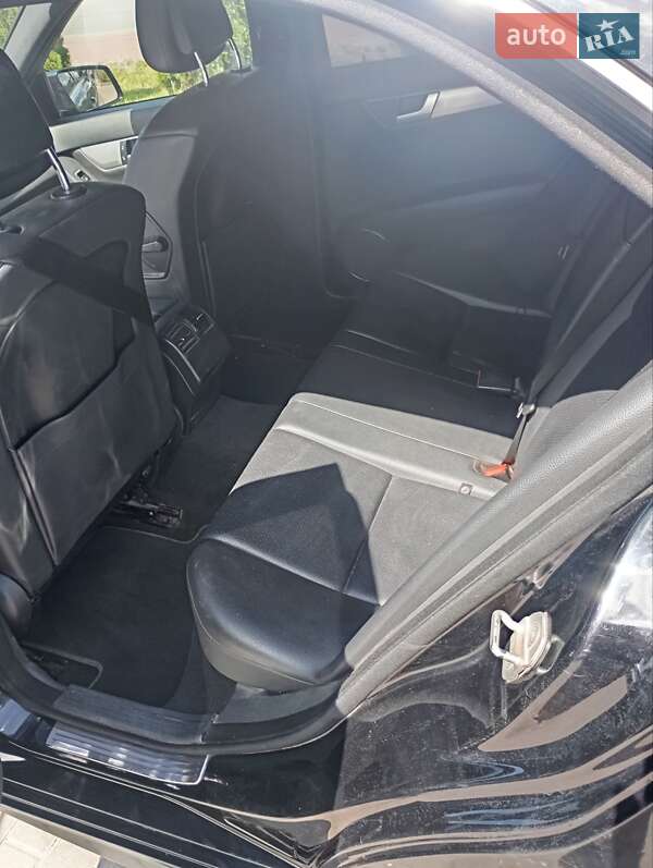 Седан Mercedes-Benz C-Class 2013 в Тернополе