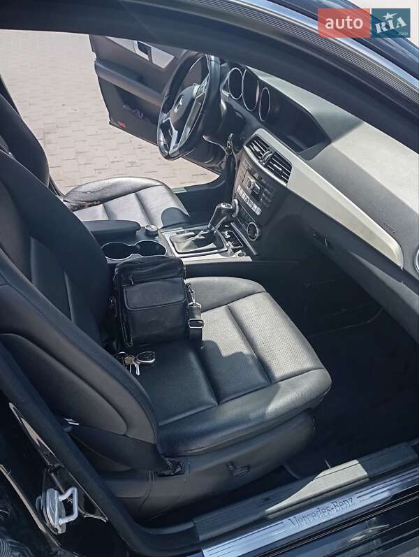 Седан Mercedes-Benz C-Class 2013 в Тернополе