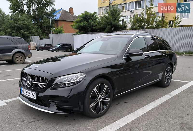 Универсал Mercedes-Benz C-Class 2020 в 