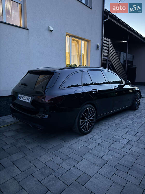 Универсал Mercedes-Benz C-Class 2015 в Иршаве