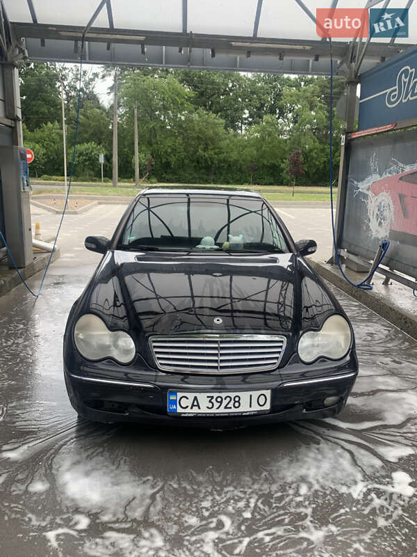 Mercedes-Benz C-Class 2003