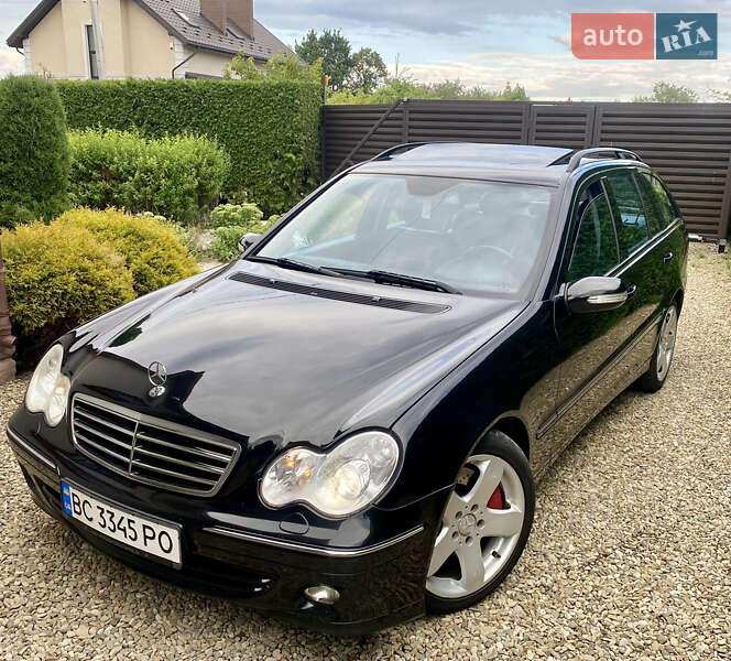 Універсал Mercedes-Benz C-Class 2004 в Львові