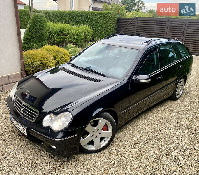 Універсал Mercedes-Benz C-Class 2004 в Львові