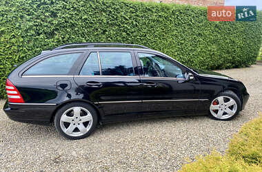 Универсал Mercedes-Benz C-Class 2004 в 