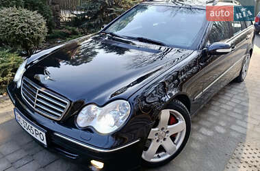 Универсал Mercedes-Benz C-Class 2004 в 