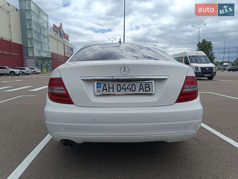 Седан Mercedes-Benz C-Class 2013 в Киеве